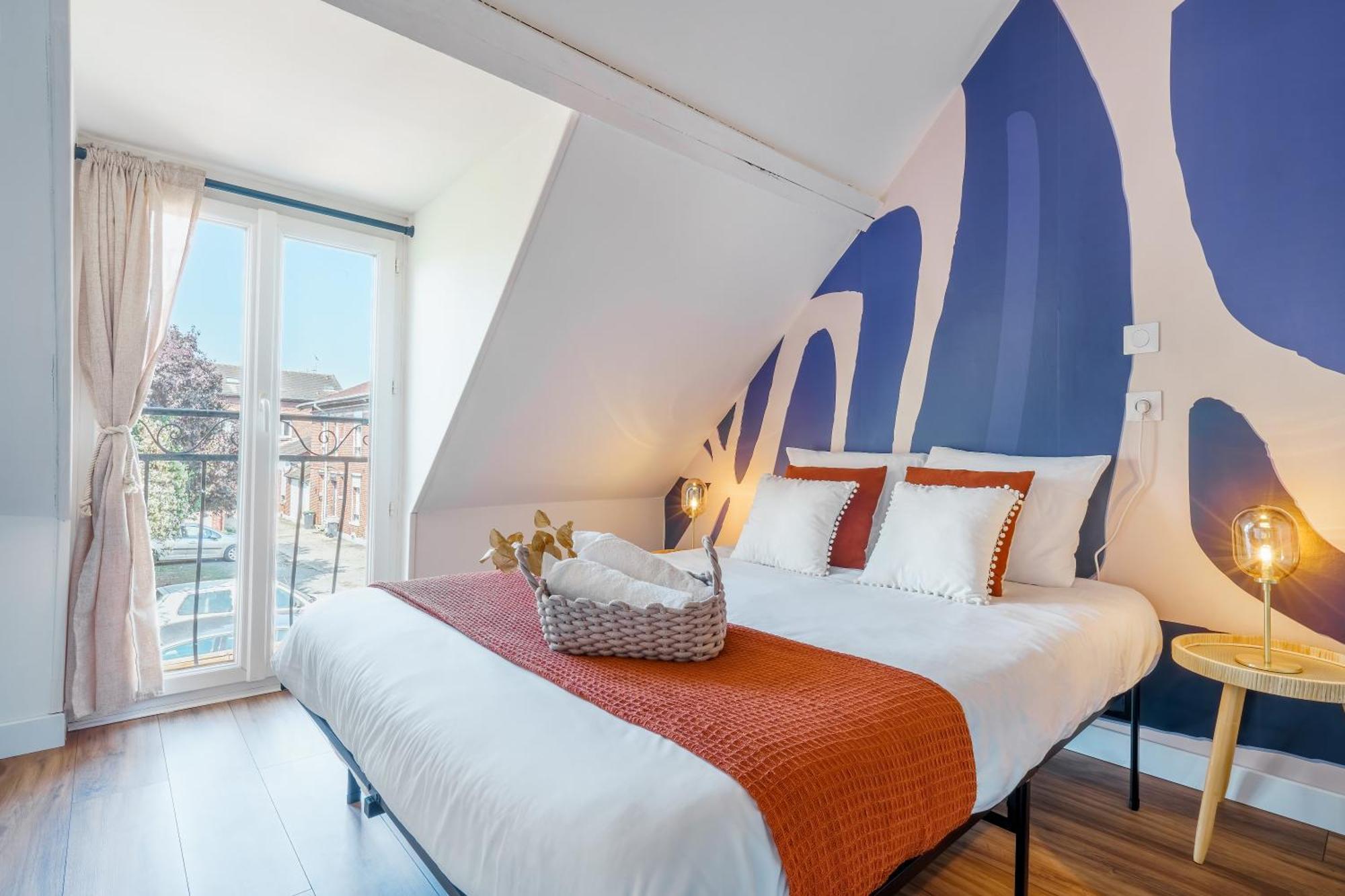 Maisonnette Bleu Horizon Avec Jardin - 2min Gare - Serenito Homes Apartment