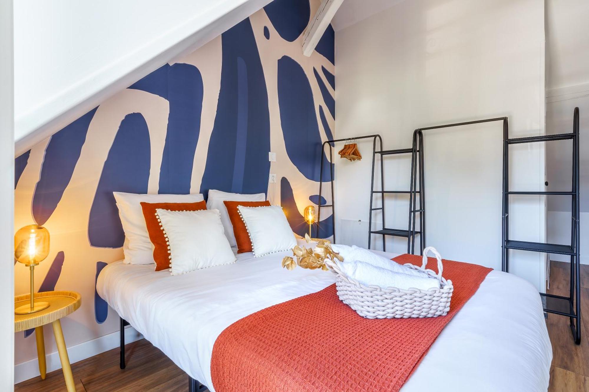 Maisonnette Bleu Horizon Avec Jardin - 2min Gare - Serenito Homes Appartement